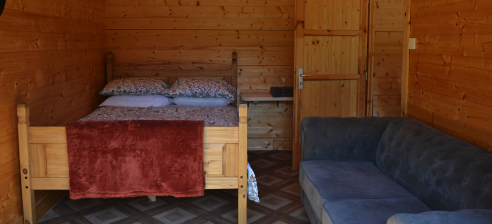 Oak Cabin Double Bedroom